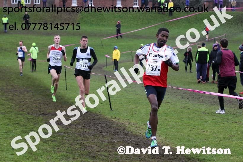 Senior mens Durham Cathedral Relays. Photo: David T. Hewitson/Sports for All Sports